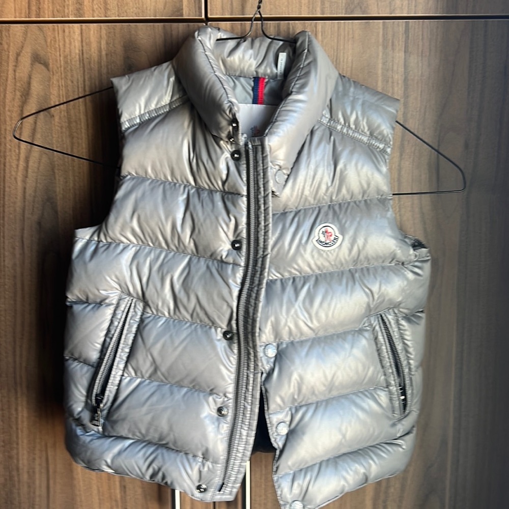 Like New Grey Moncler Puffer vest Boys Size 5